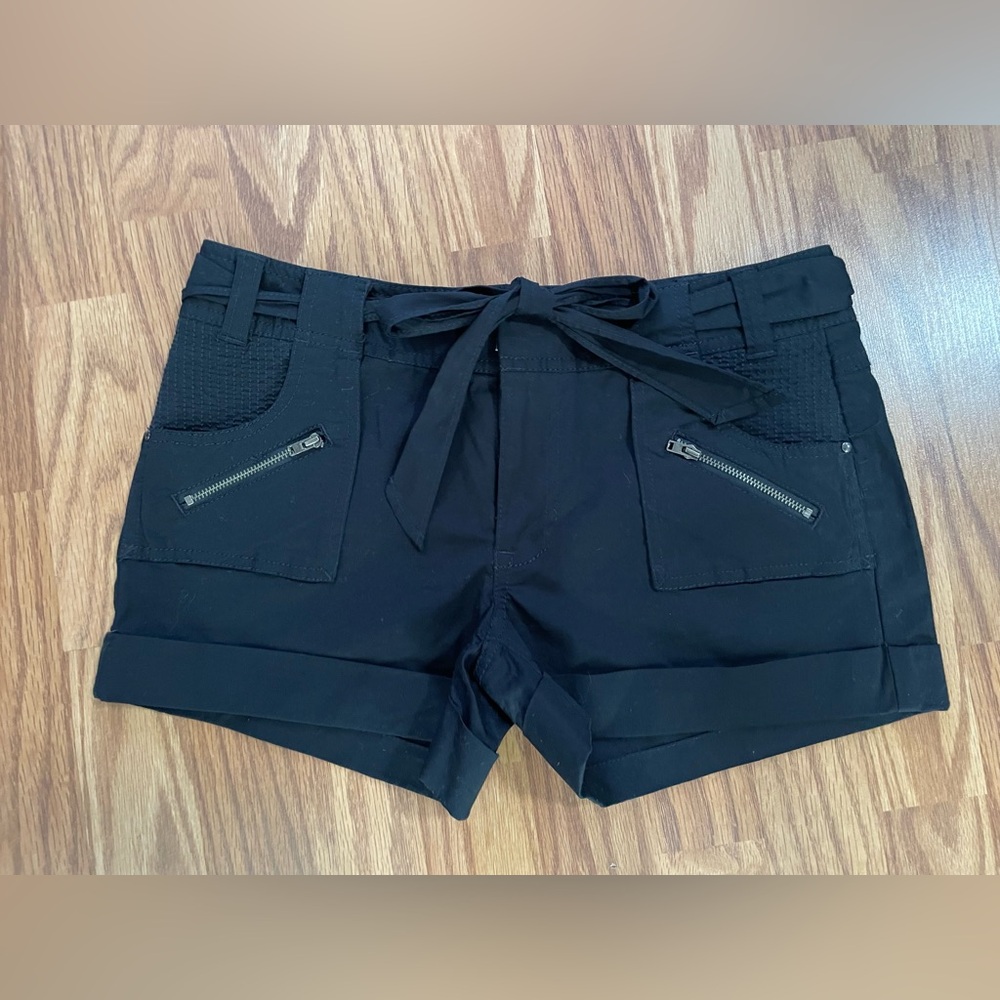 BNWT Women’s EXPRESS Shorts Size 4